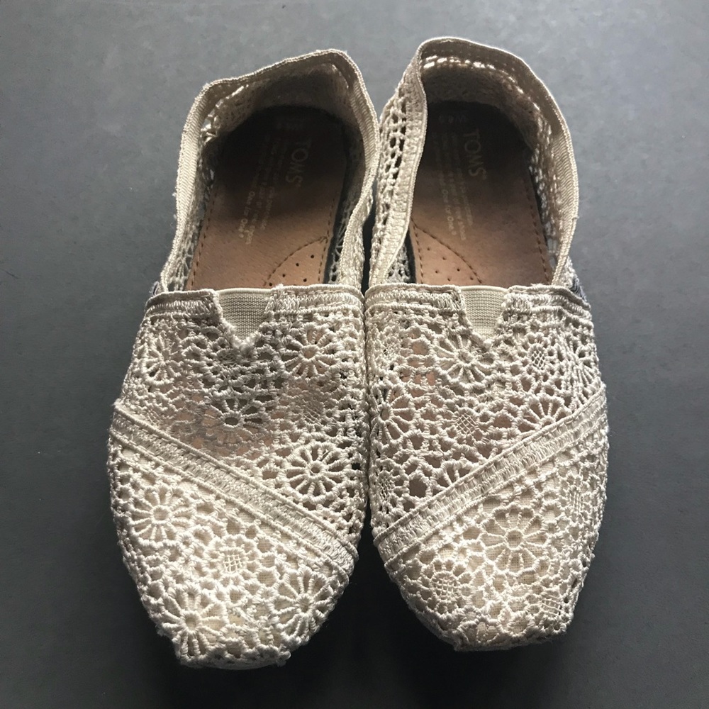 EUC White Lace Toms